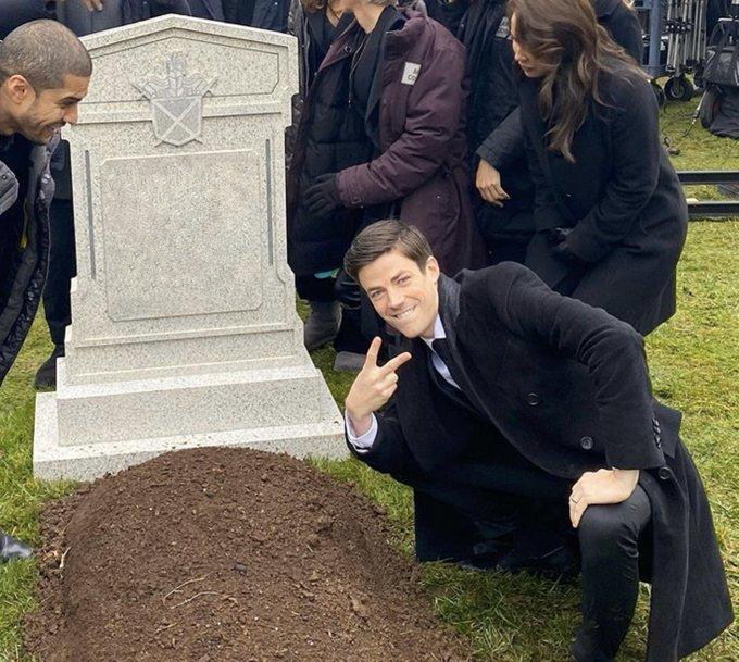 Grant Gustin Next To Oliver Queen's Grave